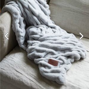 Dreamer blanket by Comfrt